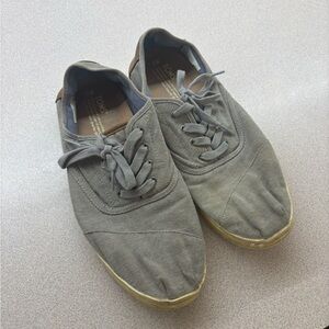 TOMS Men's Gray Casual Shoes